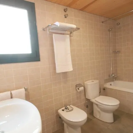 Sleeps 8 With Pool Air Con And Wifi Villa