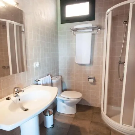 Sleeps 8 With Pool Air Con And Wifi Villa *