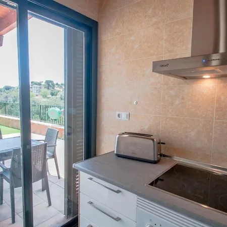 Sleeps 8 With Pool Air Con And Wifi *
